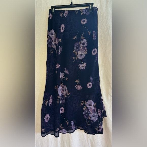 K Studio Women’s Purple Floral Print Skirt size 12 - Picture 2 of 8
